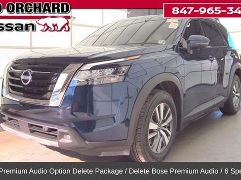 Used 2024 Nissan Pathfinder SL image 1