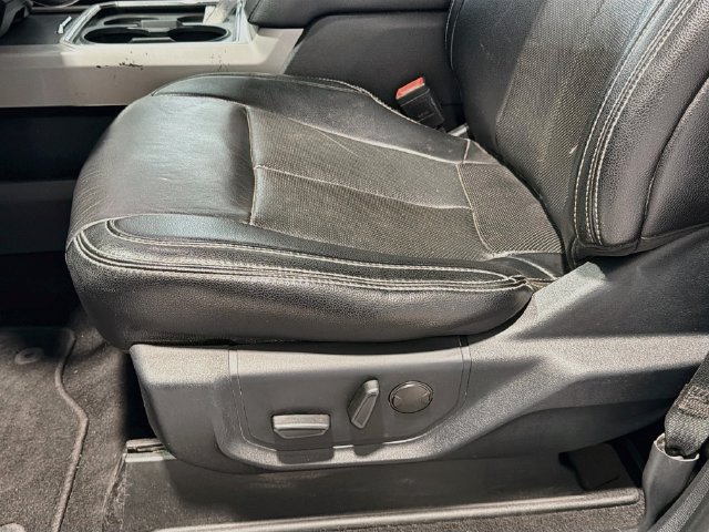 Used 2021 Ford F350 Lariat w/ Tremor Off-Road Package AWD/4WD image 17
