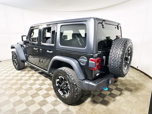 Used 2024 Jeep Wrangler Unlimited Rubicon 4xe w/ Convenience Group AWD/4WD image 7