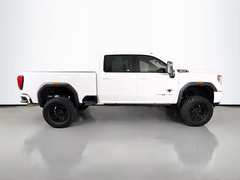 Used 2020 GMC Sierra 2500 AT4 w/ AT4 Premium Package AWD/4WD image 9