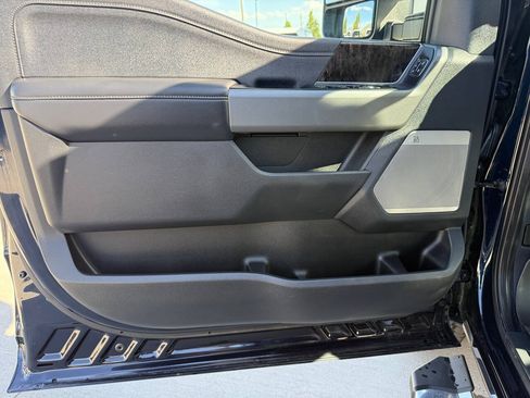 Used 2025 Ford F350 Lariat w/ FX4 Off-Road Package AWD/4WD image 33