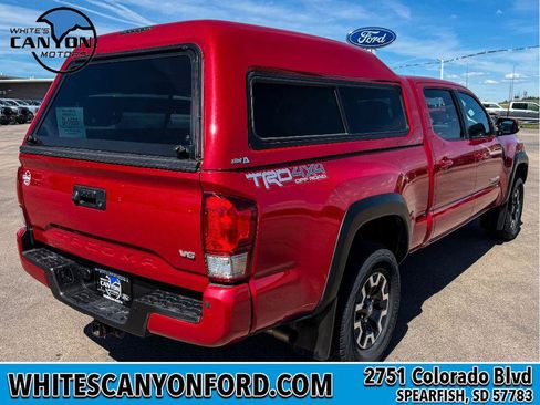 Used 2016 Toyota Tacoma TRD Off-Road AWD/4WD image 10