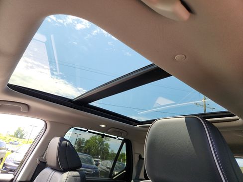 Used 2023 Honda Pilot Elite image 15