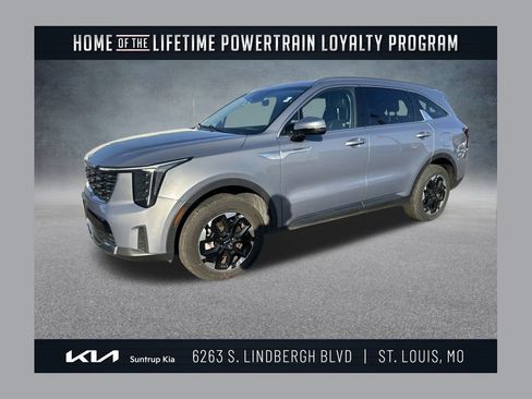 Used 2024 Kia Sorento S image 1