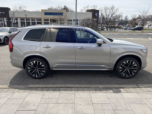 Used 2025 Volvo XC90 B5 Plus image 6