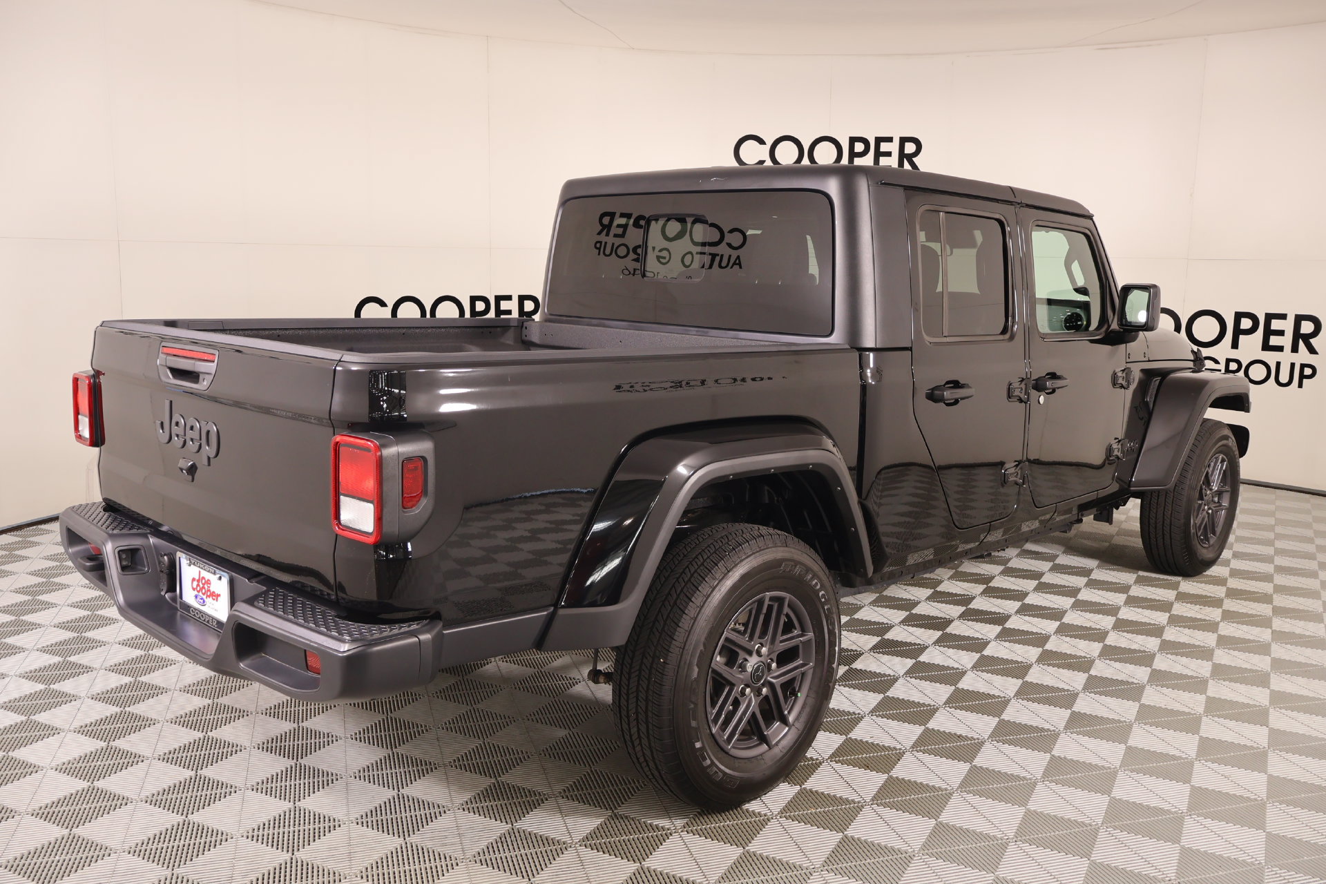Used 2025 Jeep Gladiator Sport AWD/4WD image 20