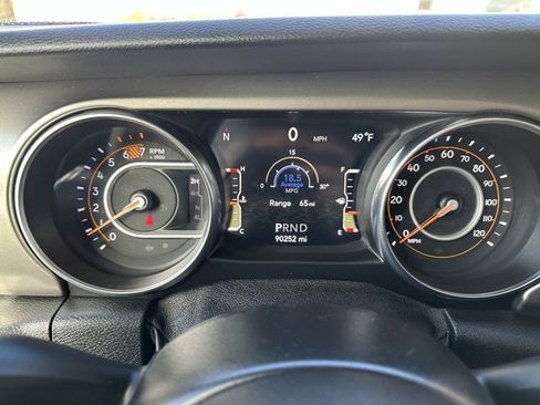 Used 2021 Jeep Wrangler Unlimited Sport image 29