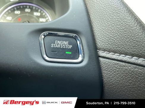 Used 2019 GMC Acadia SLT image 18