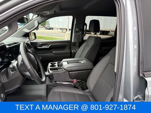 Used 2025 Chevrolet Silverado 1500 LT w/ Z71 Off-Road Package AWD/4WD image 18