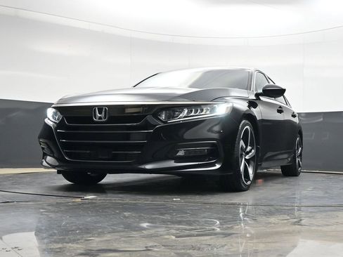 Used 2019 Honda Accord Sport image 28