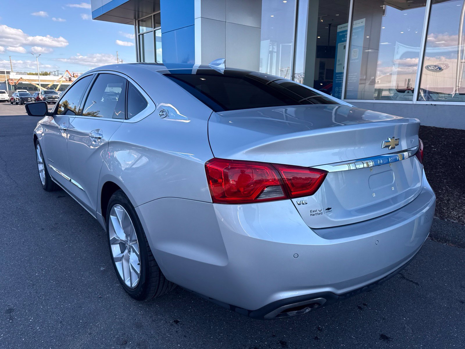 Used 2015 Chevrolet Impala LTZ FWD image 8