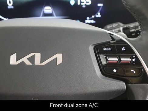 Certified 2023 Kia Niro Wind w/ Wind Preserve Package FWD image 10