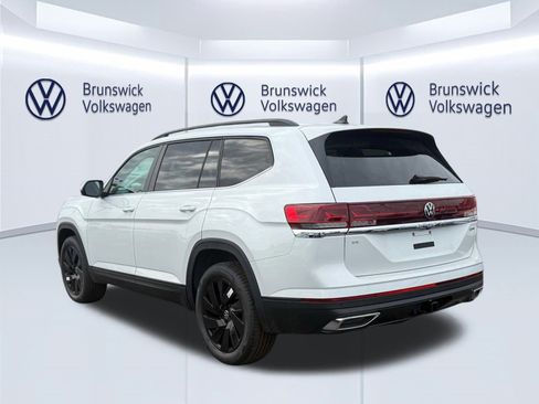 New 2026 Volkswagen Atlas SE image 4