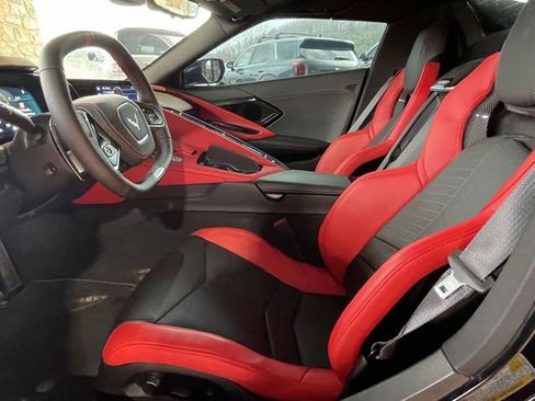 Used 2025 Chevrolet Corvette Z06 RWD image 12