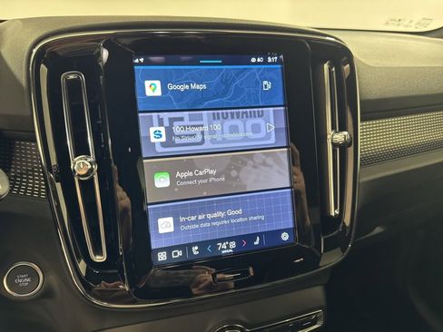 Used 2025 Volvo XC40 B5 Plus image 13