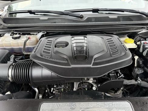 Used 2024 Jeep Wagoneer Series II AWD/4WD image 36