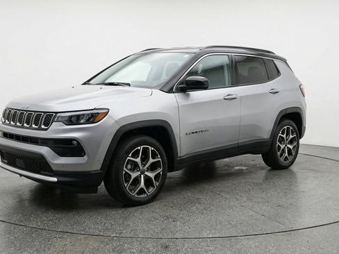 Used 2025 Jeep Compass Limited AWD/4WD image 3