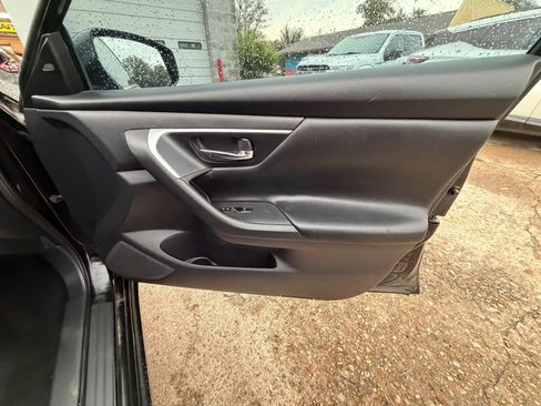 Used 2017 Nissan Altima 2.5 SV w/ Convenience Package FWD image 15