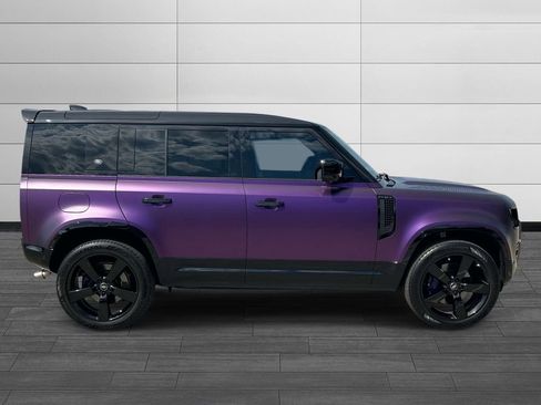 Certified 2024 Land Rover Defender 110 V8 AWD/4WD image 7
