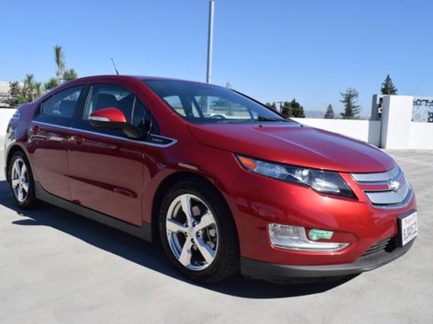 Used 2013 Chevrolet Volt Premium w/ Premium Trim Package image 11