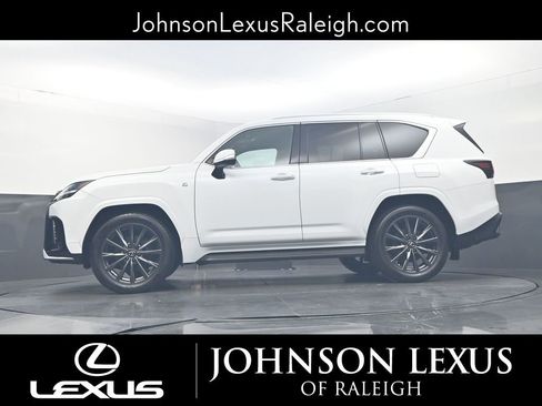 Used 2024 Lexus LX 600 F Sport image 23