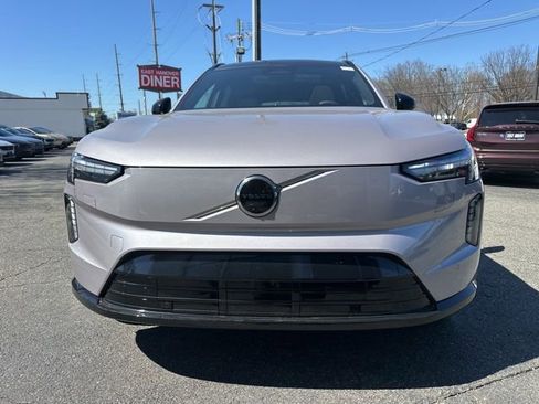 New 2026 Volvo EX90 Ultra image 2