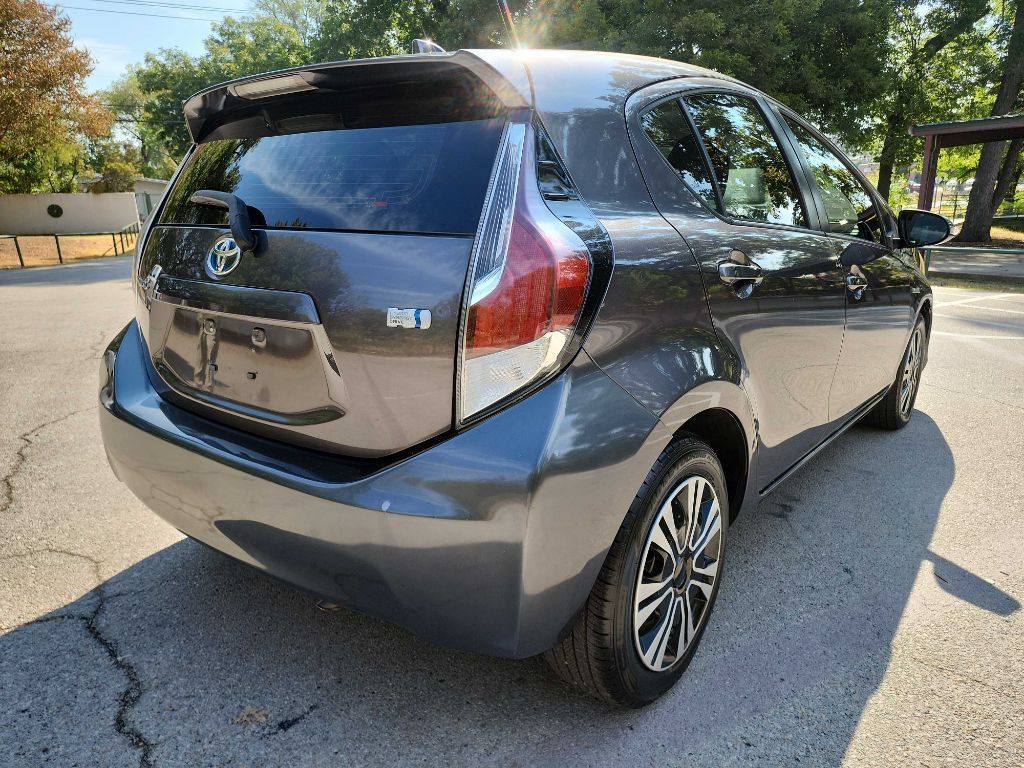 Used 2016 Toyota Prius C Three FWD image 41
