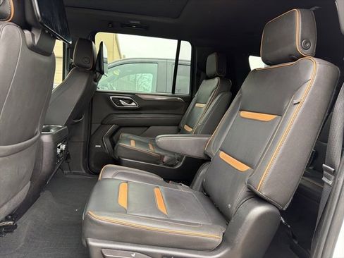 Used 2023 GMC Yukon XL AT4 w/ Technology Package image 28