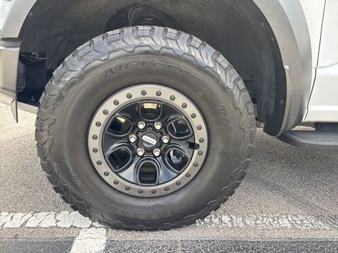 Used 2023 Ford F150 Raptor w/ Raptor Carbon Fiber Package AWD/4WD image 9