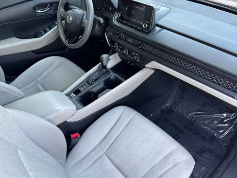 Used 2023 Honda Accord LX image 32