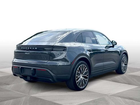 Used 2025 Porsche Macan Electric RWD image 8