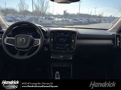 Used 2025 Volvo XC40 B5 Plus