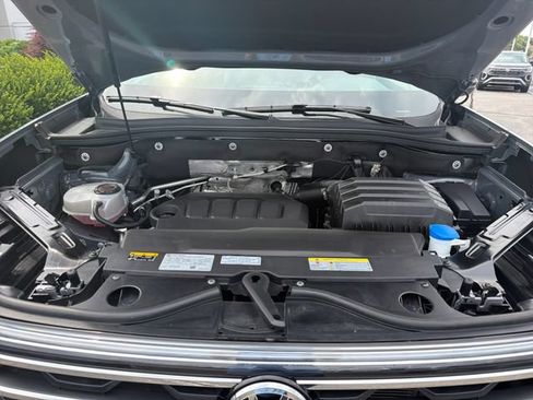 Certified 2025 Volkswagen Atlas Peak Edition SE AWD/4WD image 26