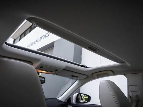 Used 2015 Lexus ES 350 w/ Premium Package FWD image 22