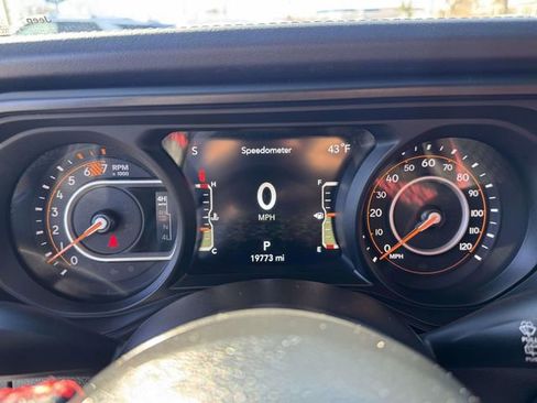 Used 2024 Jeep Wrangler Unlimited Rubicon 392 image 13