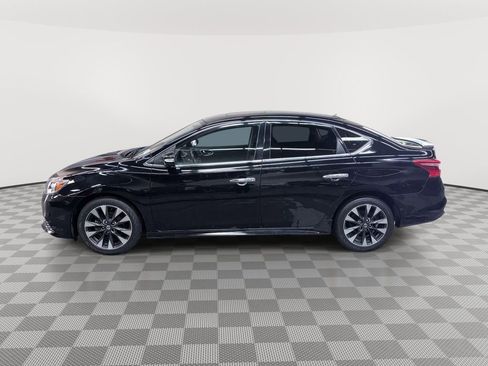 Used 2019 Nissan Sentra SR w/ Premium Package (SR) FWD image 6