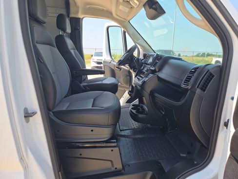 Used 2025 RAM ProMaster 3500 w/ Convenience Group FWD image 19