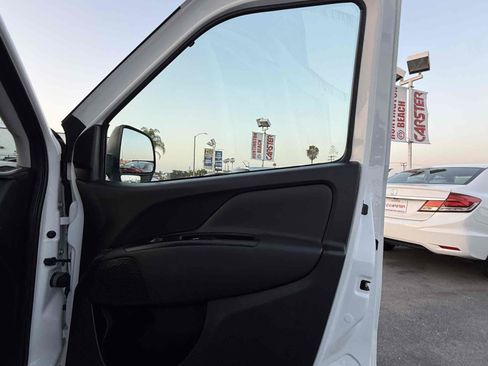 Used 2017 RAM ProMaster City Tradesman SLT w/ Rear Back-up Camera Group image 22