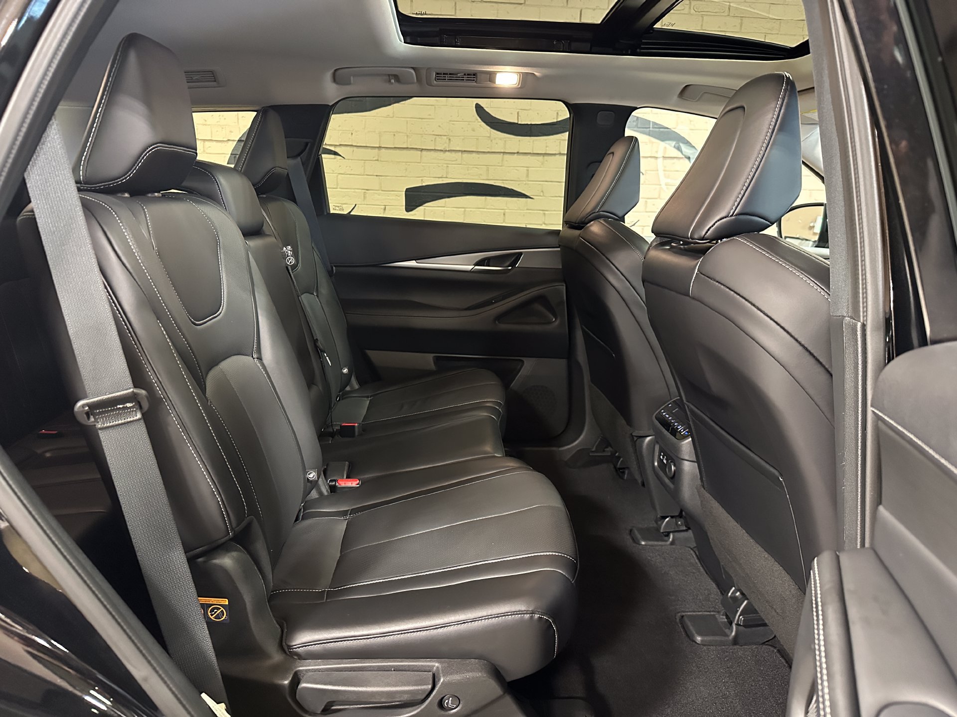 Used 2024 INFINITI QX60 Luxe AWD/4WD image 24