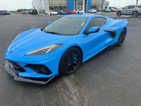 Used 2023 Chevrolet Corvette Stingray Preferred Cpe w/ Z51 Performance Package RWD image 32