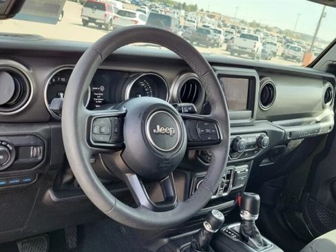 Used 2023 Jeep Wrangler Unlimited w/ Convenience Group AWD/4WD image 13