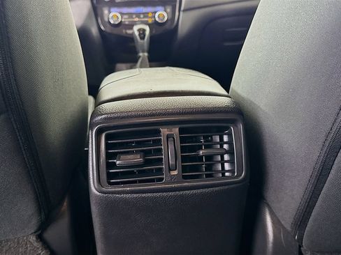 Used 2017 Nissan Rogue SV w/ Midnight Edition FWD image 29
