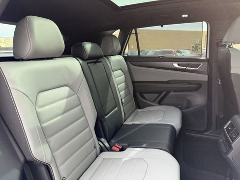 Used 2024 Volkswagen Atlas Cross Sport SEL image 42