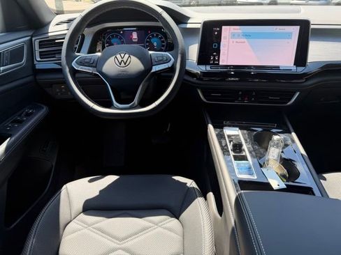 New 2026 Volkswagen Atlas Cross Sport SE FWD image 10