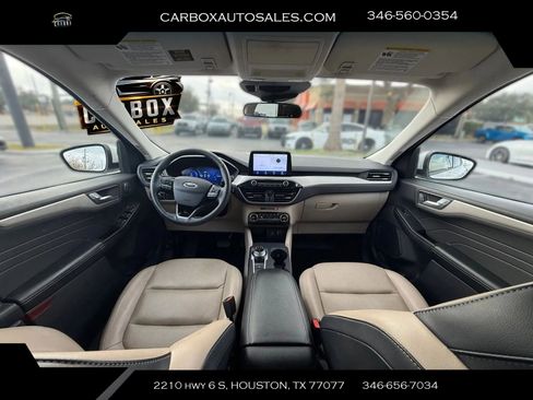 Used 2021 Ford Escape SEL w/ Technology Package image 9