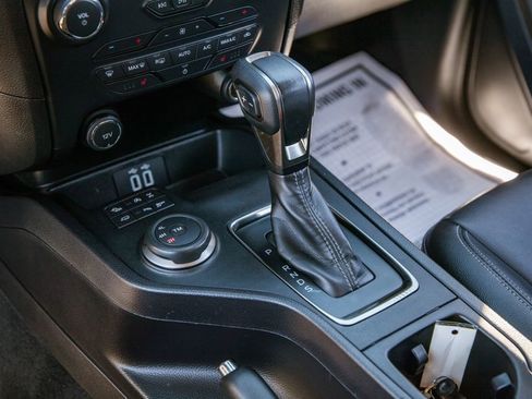 Used 2019 Ford Ranger Lariat w/ Equipment Group 501A Mid image 13