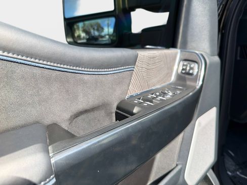 Used 2025 Ford F250 Platinum image 38