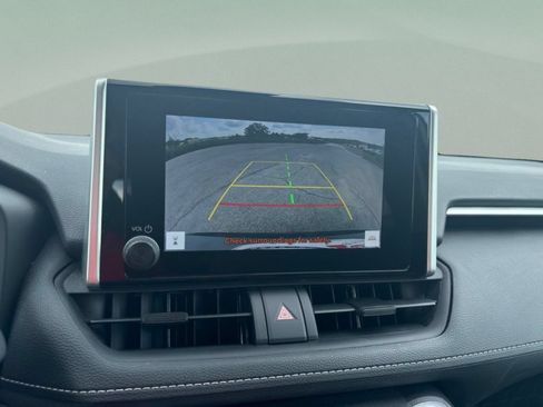 Used 2024 Toyota RAV4 XLE FWD image 13
