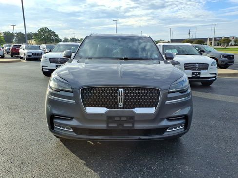 Used 2021 Lincoln Aviator Reserve w/ Equipment Group 208A AWD/4WD image 2