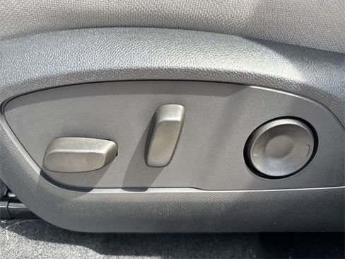 New 2026 GMC Acadia Elevation image 12